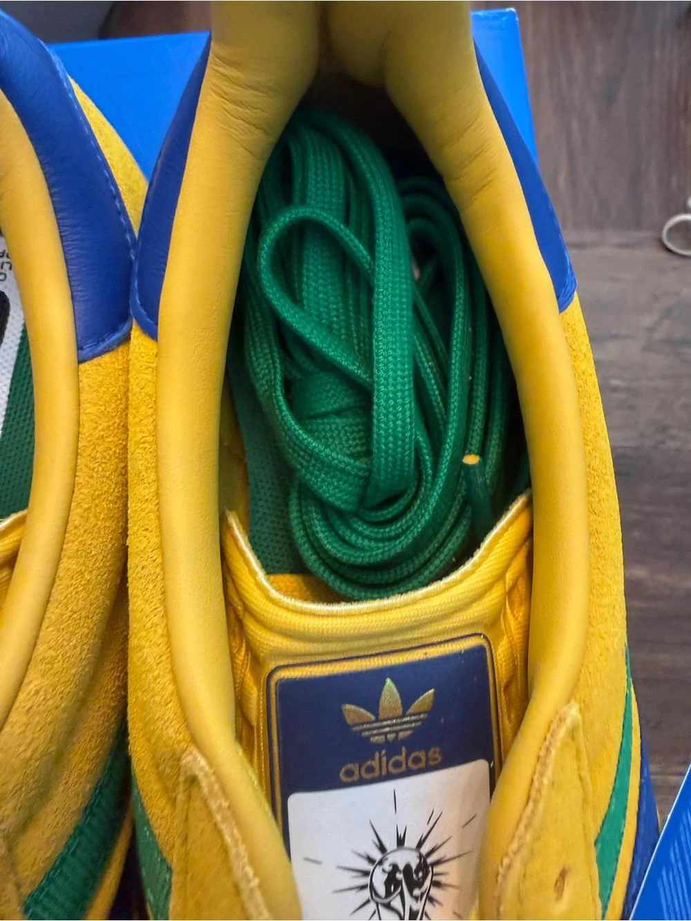 9.5 W adidas Men 8.5 Gazelles Sneakers in Yellow with Green & Blue Accents FIFA